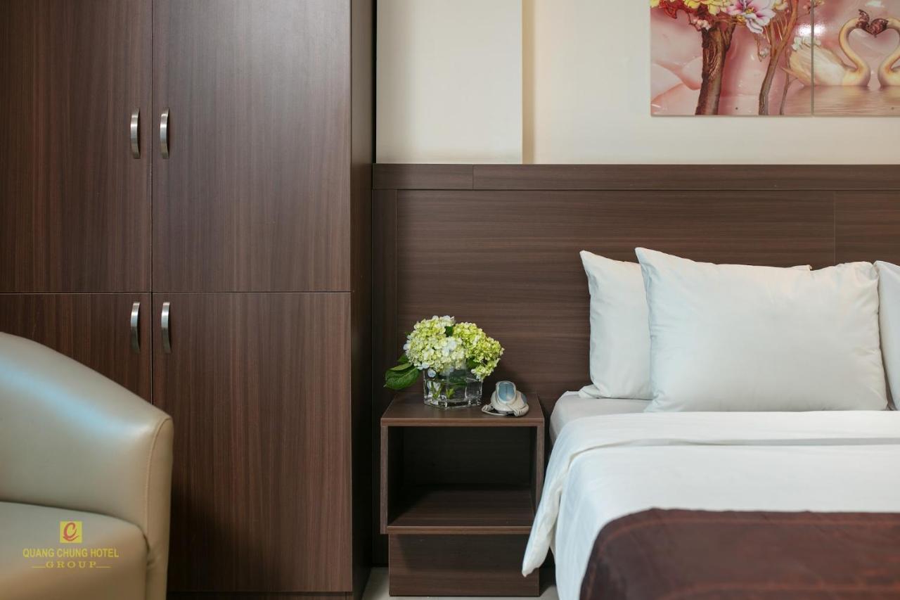 Sao Hotel Nguyen Ngoc Vu 河内 外观 照片