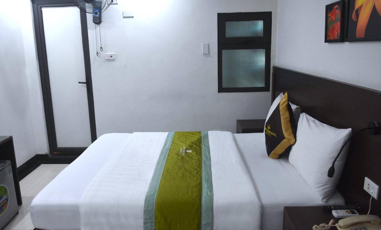 Sao Hotel Nguyen Ngoc Vu 河内 外观 照片