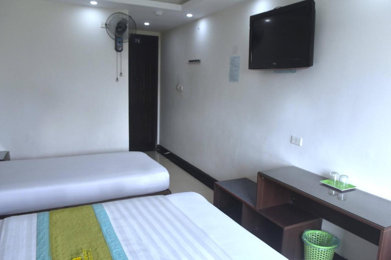 Sao Hotel Nguyen Ngoc Vu 河内 外观 照片