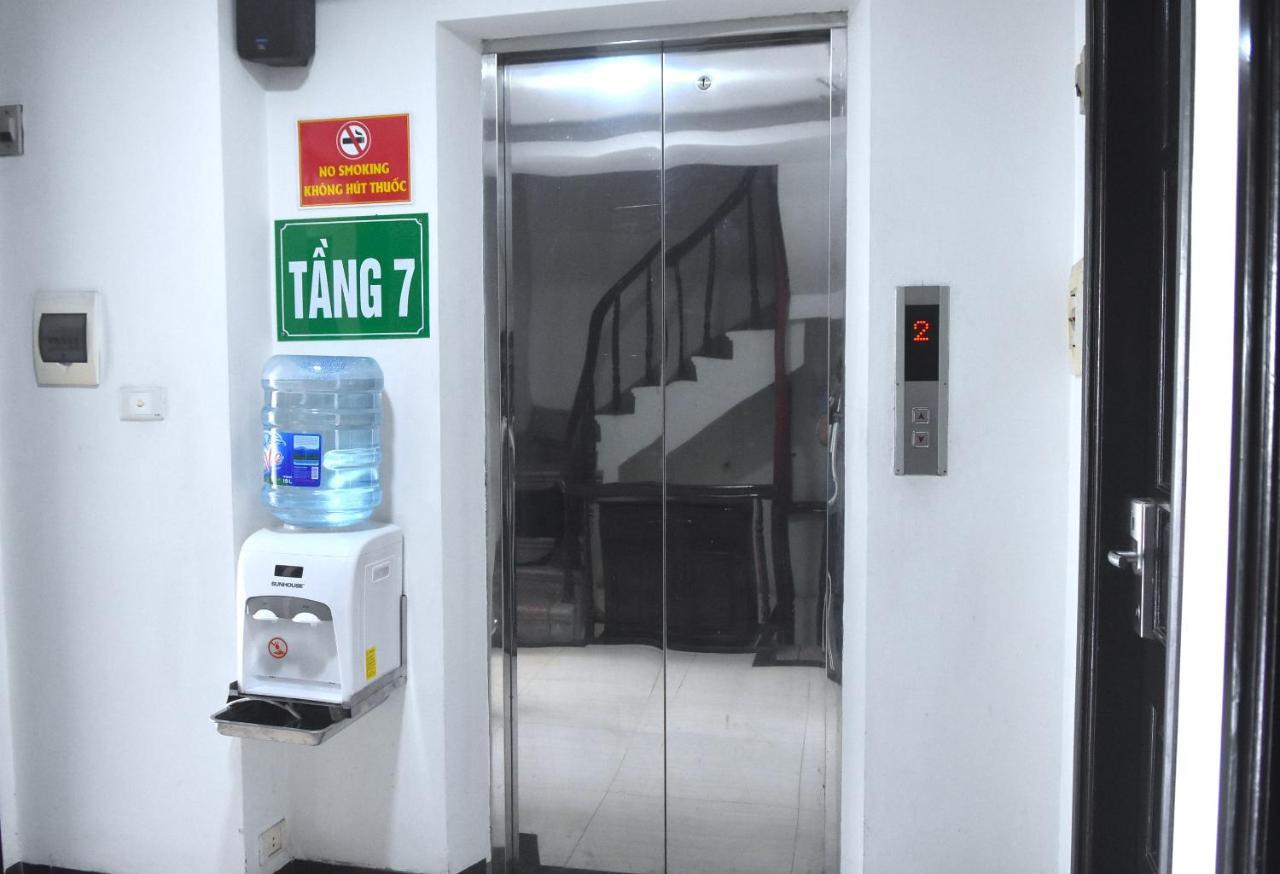 Sao Hotel Nguyen Ngoc Vu 河内 外观 照片