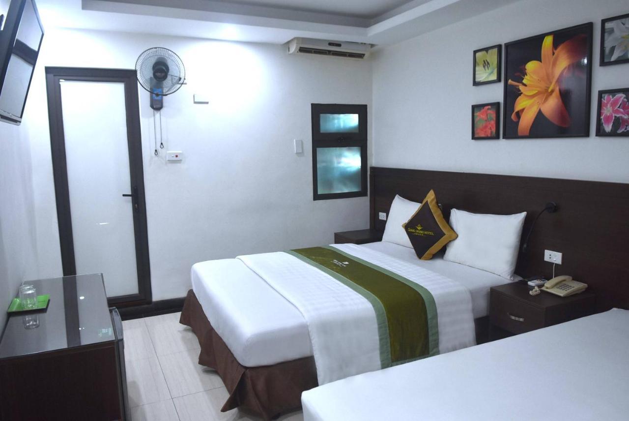 Sao Hotel Nguyen Ngoc Vu 河内 外观 照片